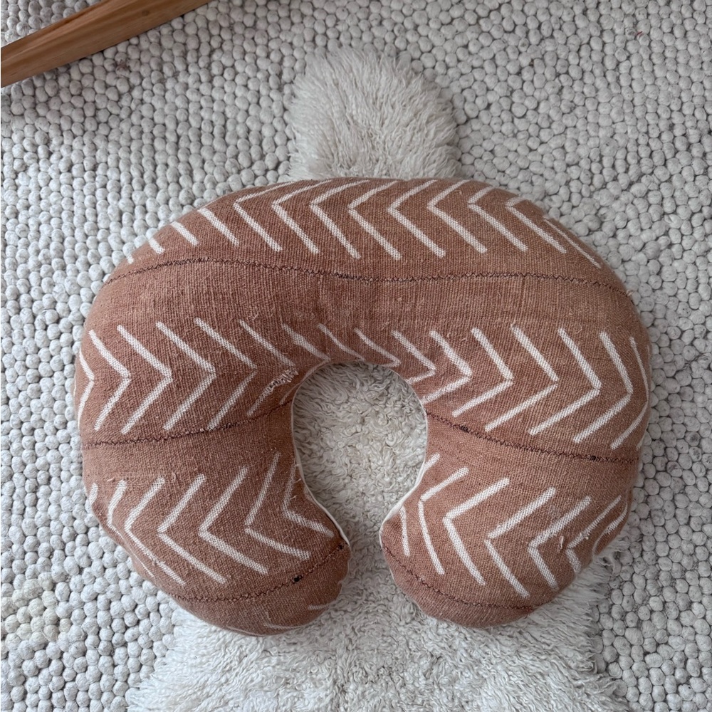 Ebb and thread nursing pillow cover and boppy included